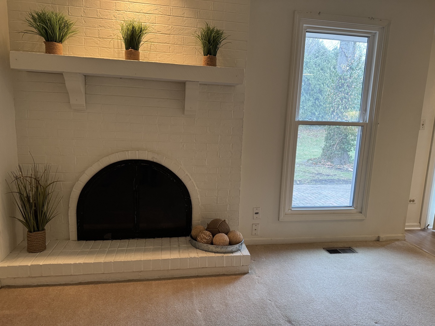 1974 Wexford Circle #123, Wheaton, IL 60189