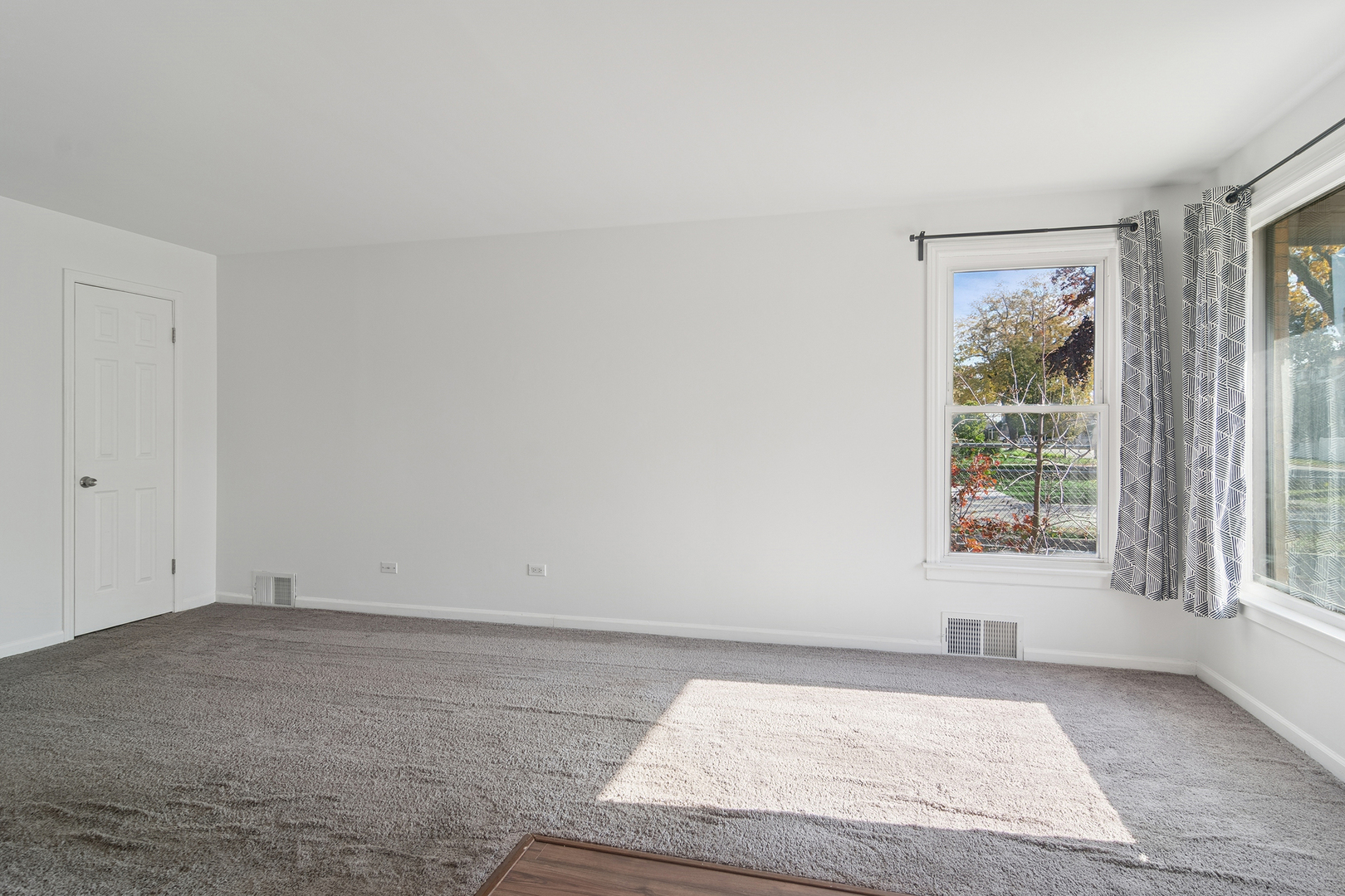 9930 Montrose Avenue, Schiller Park, IL 60176