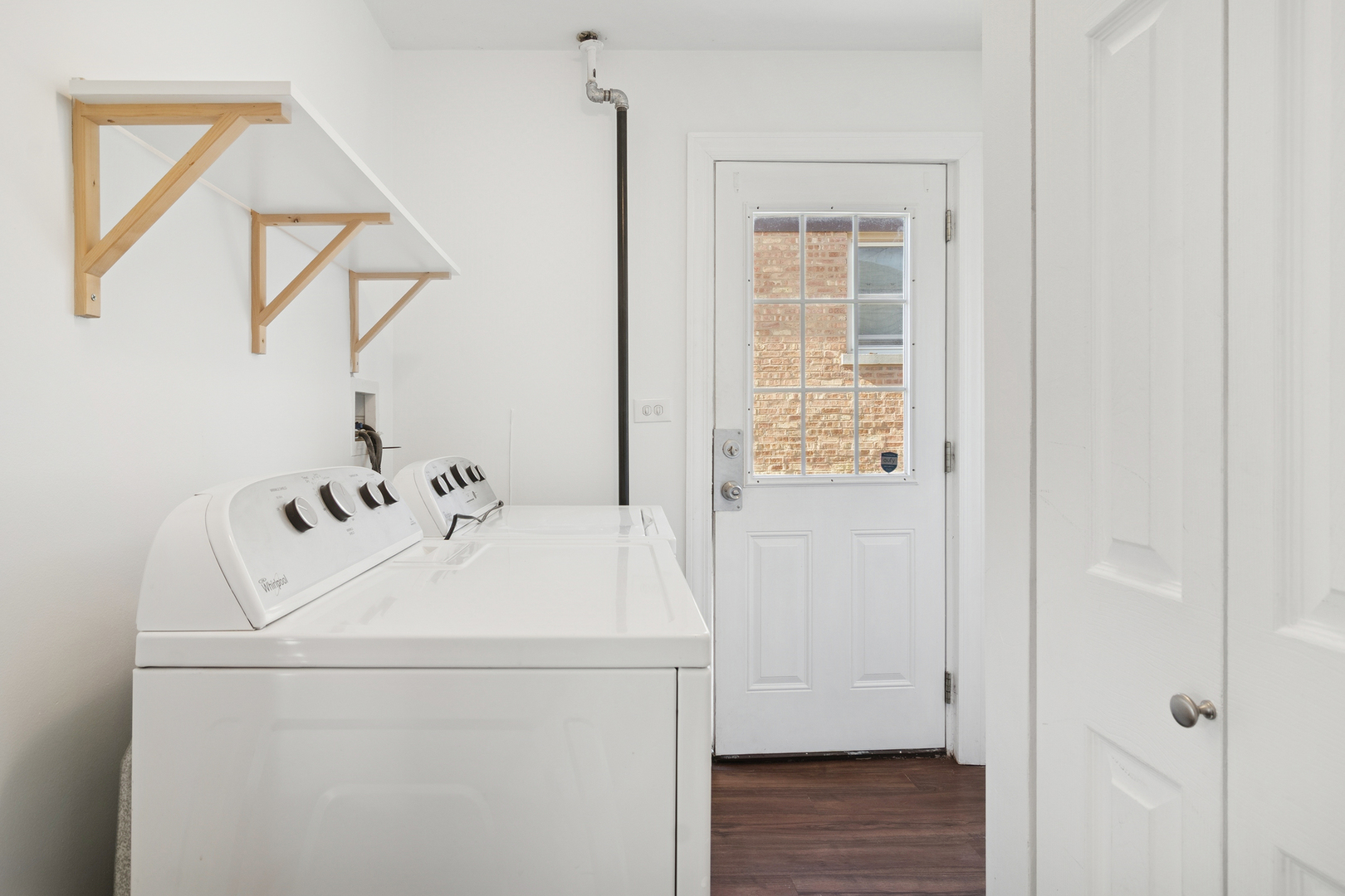 9930 Montrose Avenue, Schiller Park, IL 60176