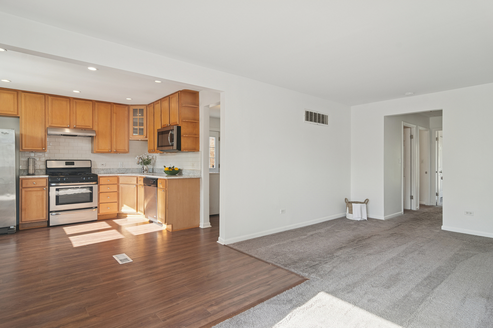 9930 Montrose Avenue, Schiller Park, IL 60176