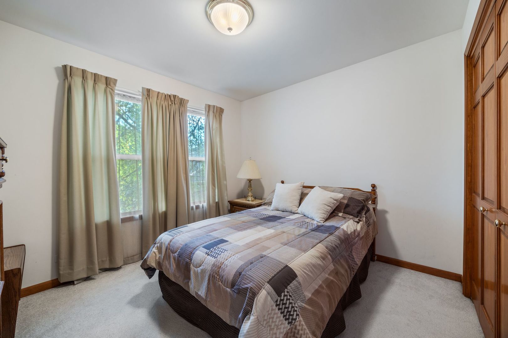 238 Willowwood Drive, Oswego, IL 60543