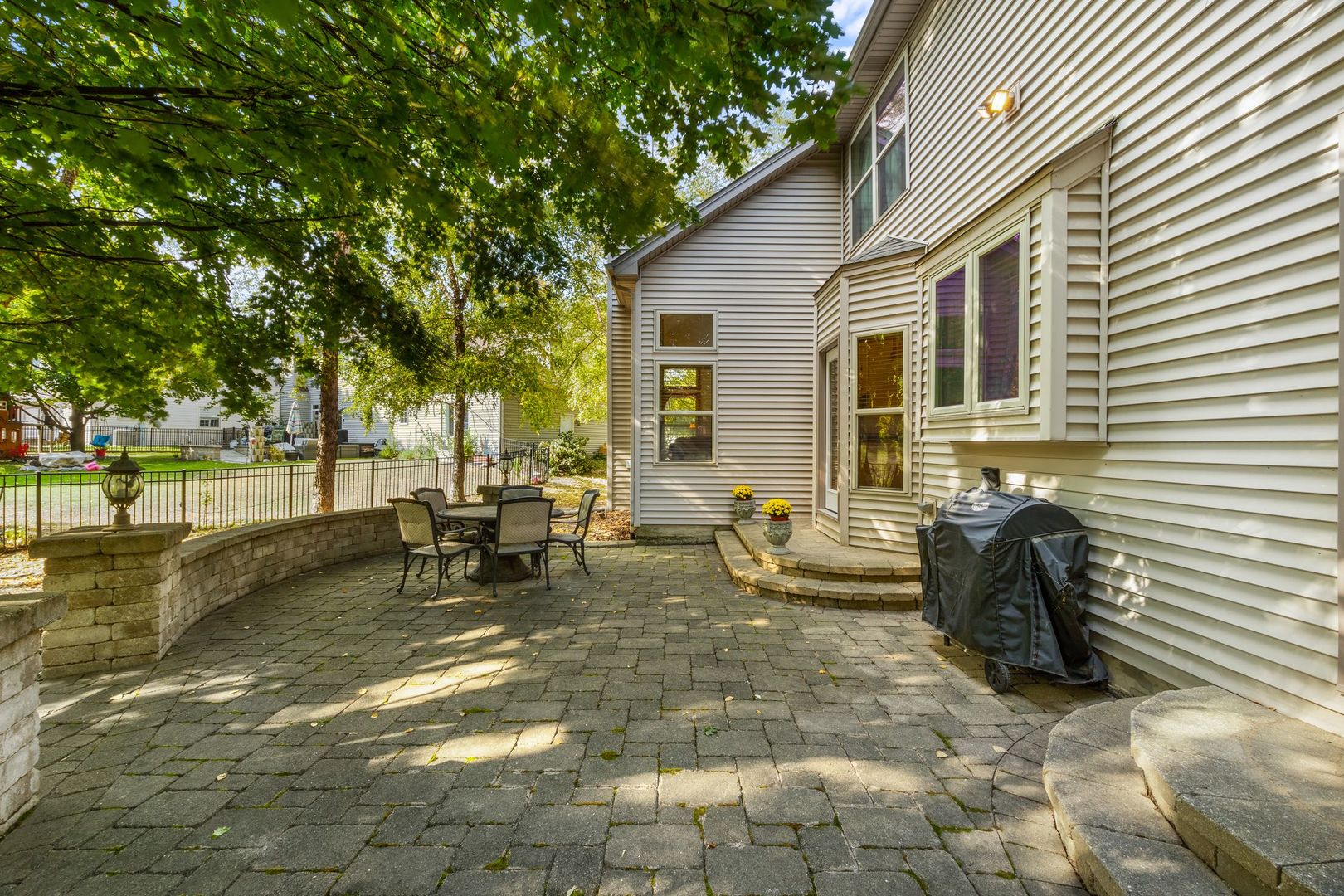 238 Willowwood Drive, Oswego, IL 60543