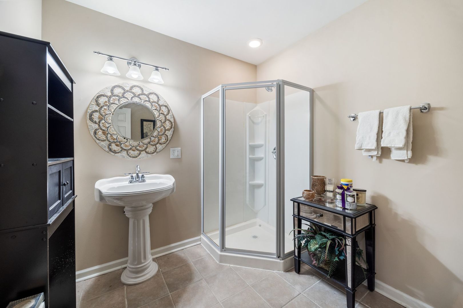 238 Willowwood Drive, Oswego, IL 60543