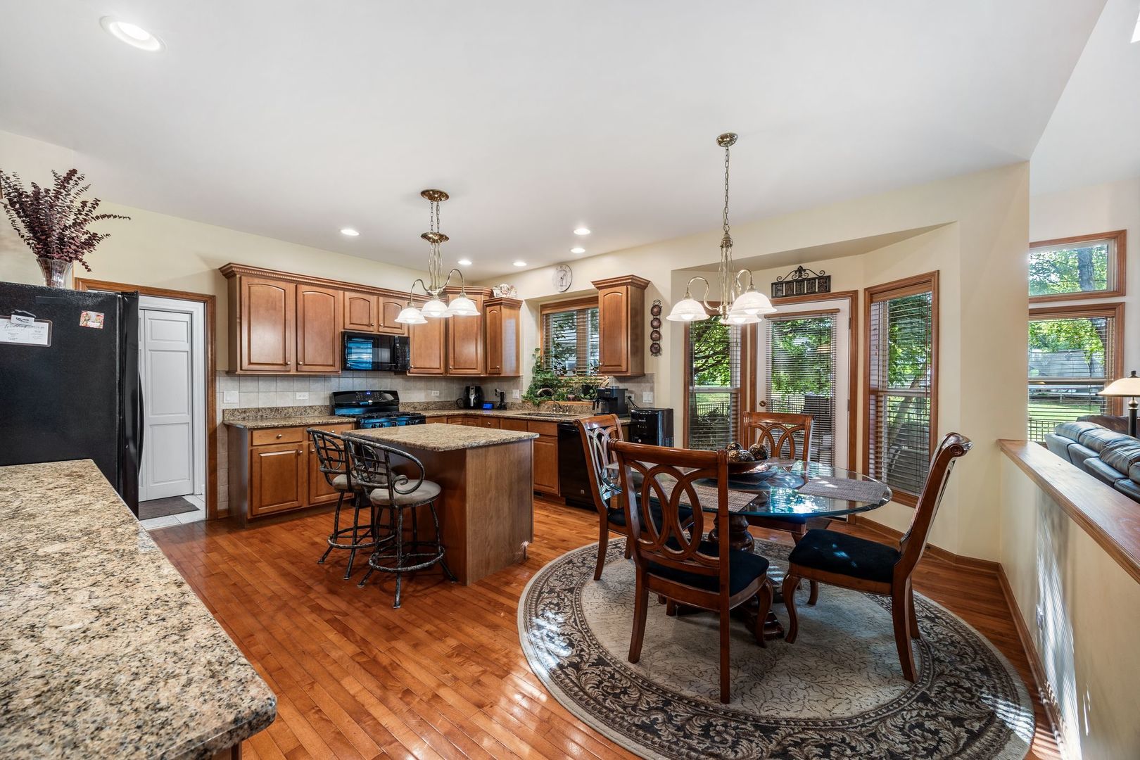 238 Willowwood Drive, Oswego, IL 60543