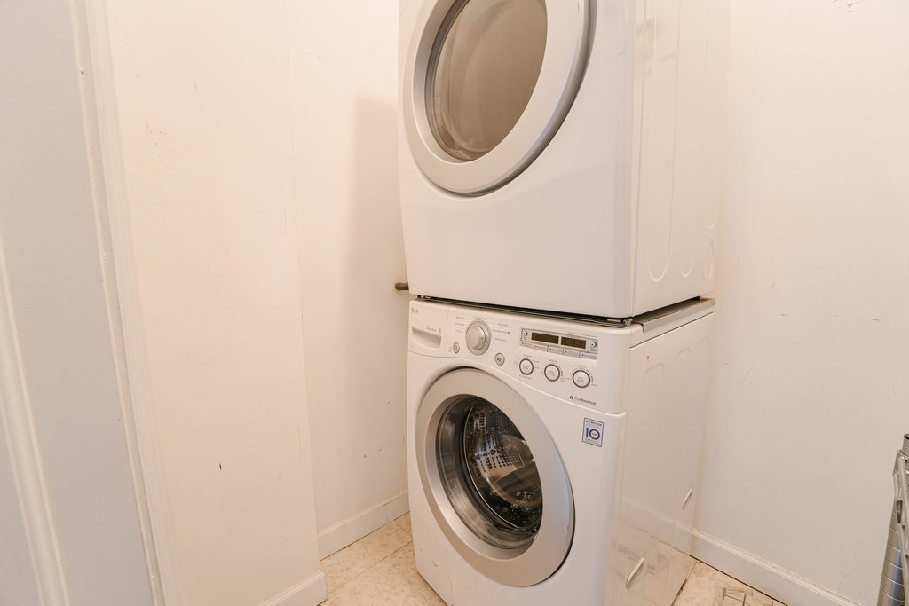 4231 N Kedzie Avenue #4C, Chicago, IL 60618