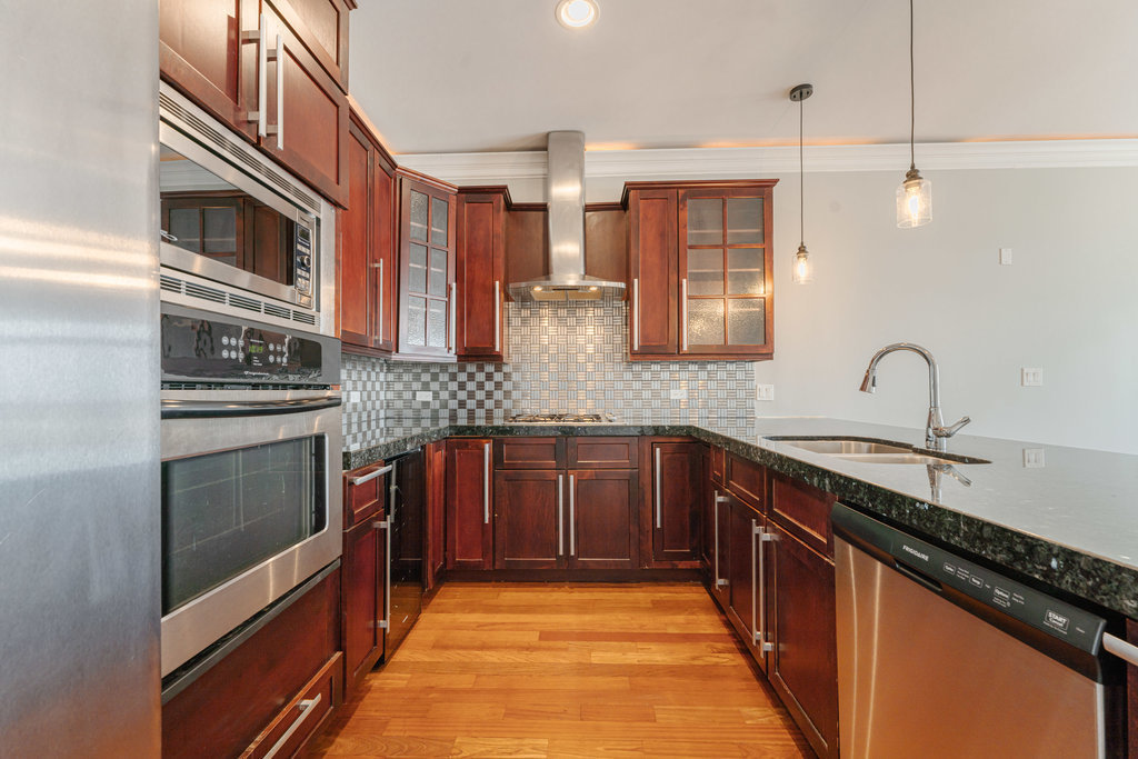 4231 N Kedzie Avenue #4C, Chicago, IL 60618