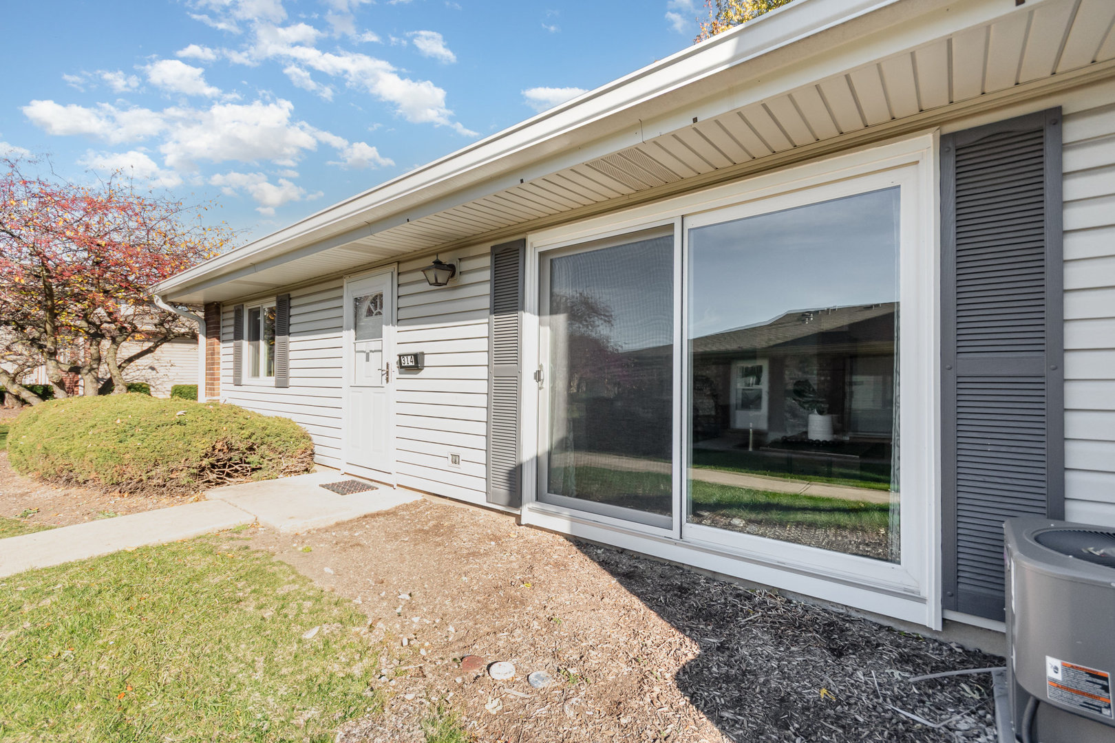 314 Covehill Court #314, Schaumburg, IL 60194