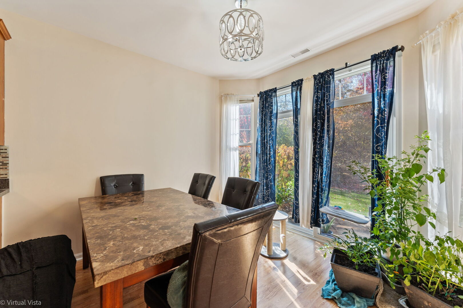 1551 Glacier Trail, Carpentersville, IL 60110