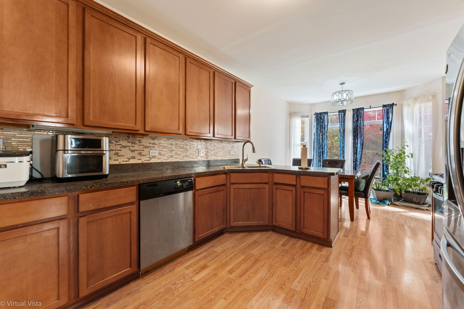 1551 Glacier Trail, Carpentersville, IL 60110