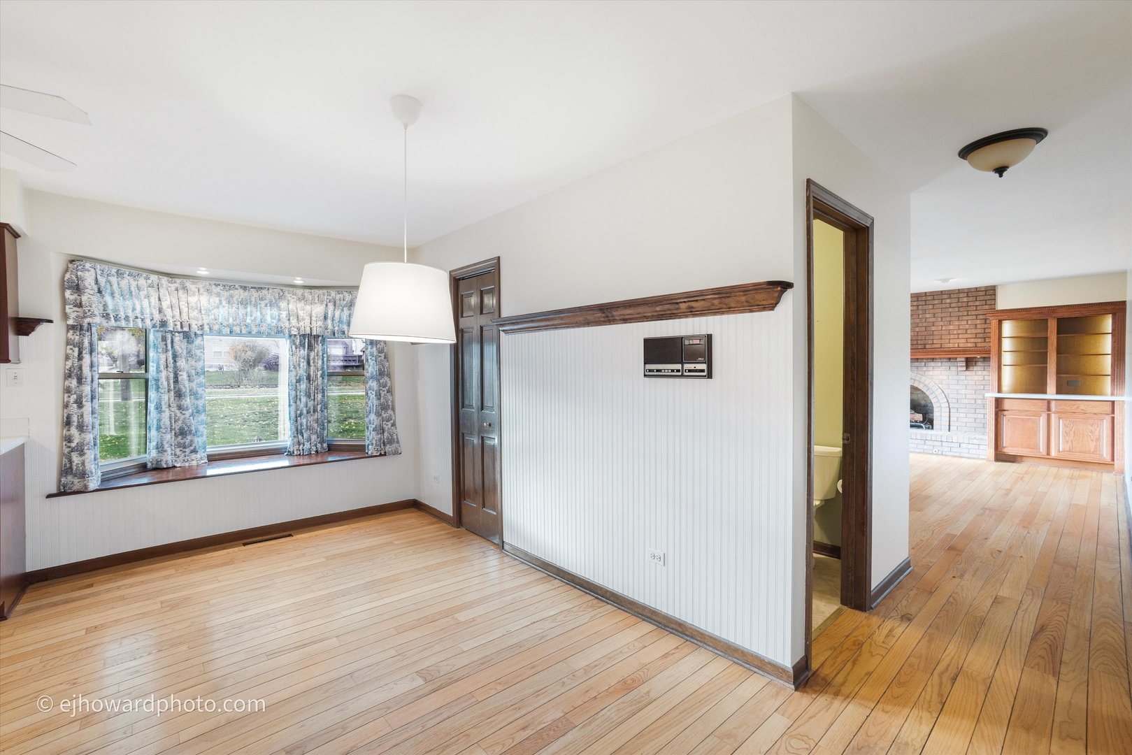 6142 Ivy Drive, Lisle, IL 60532