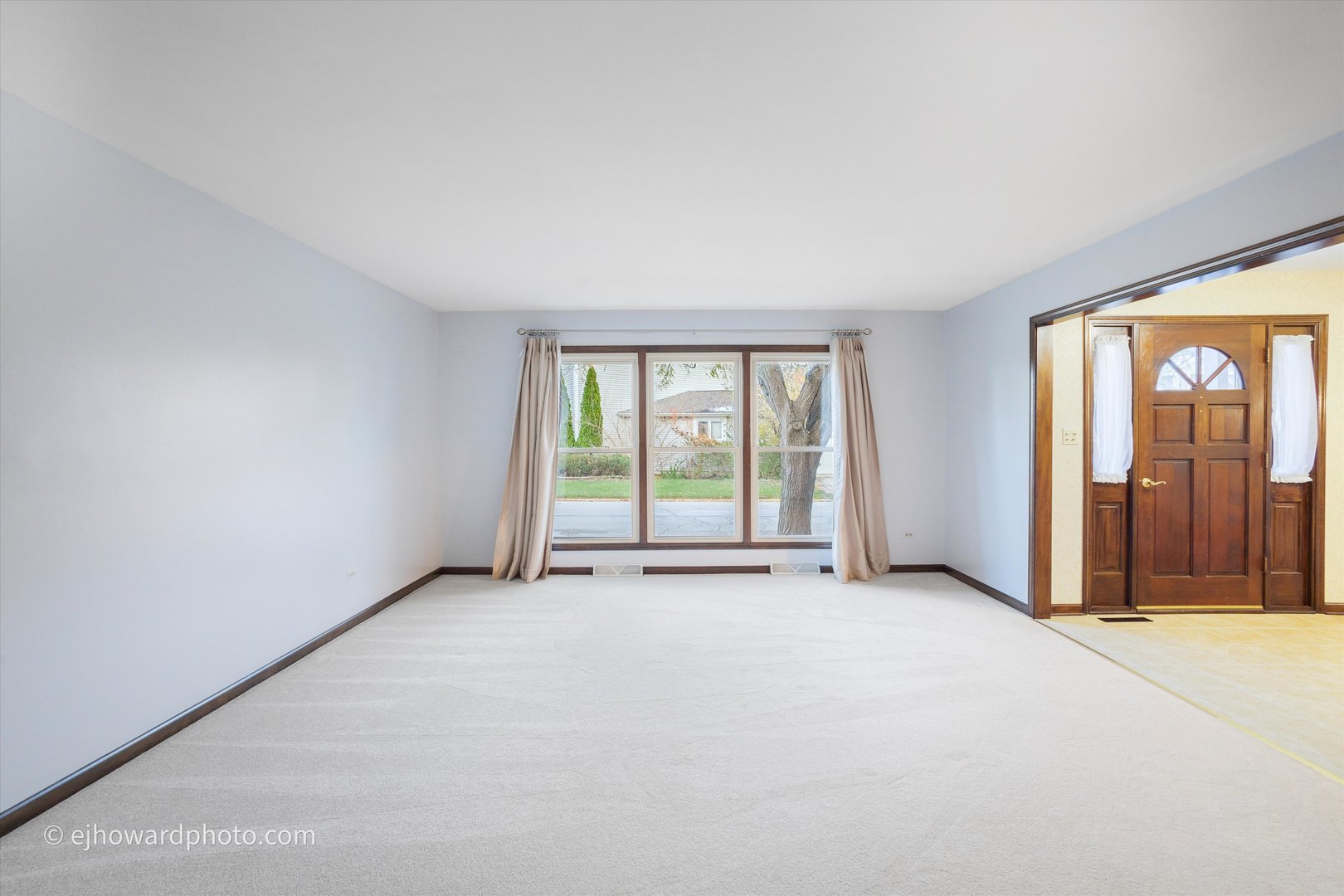 6142 Ivy Drive, Lisle, IL 60532