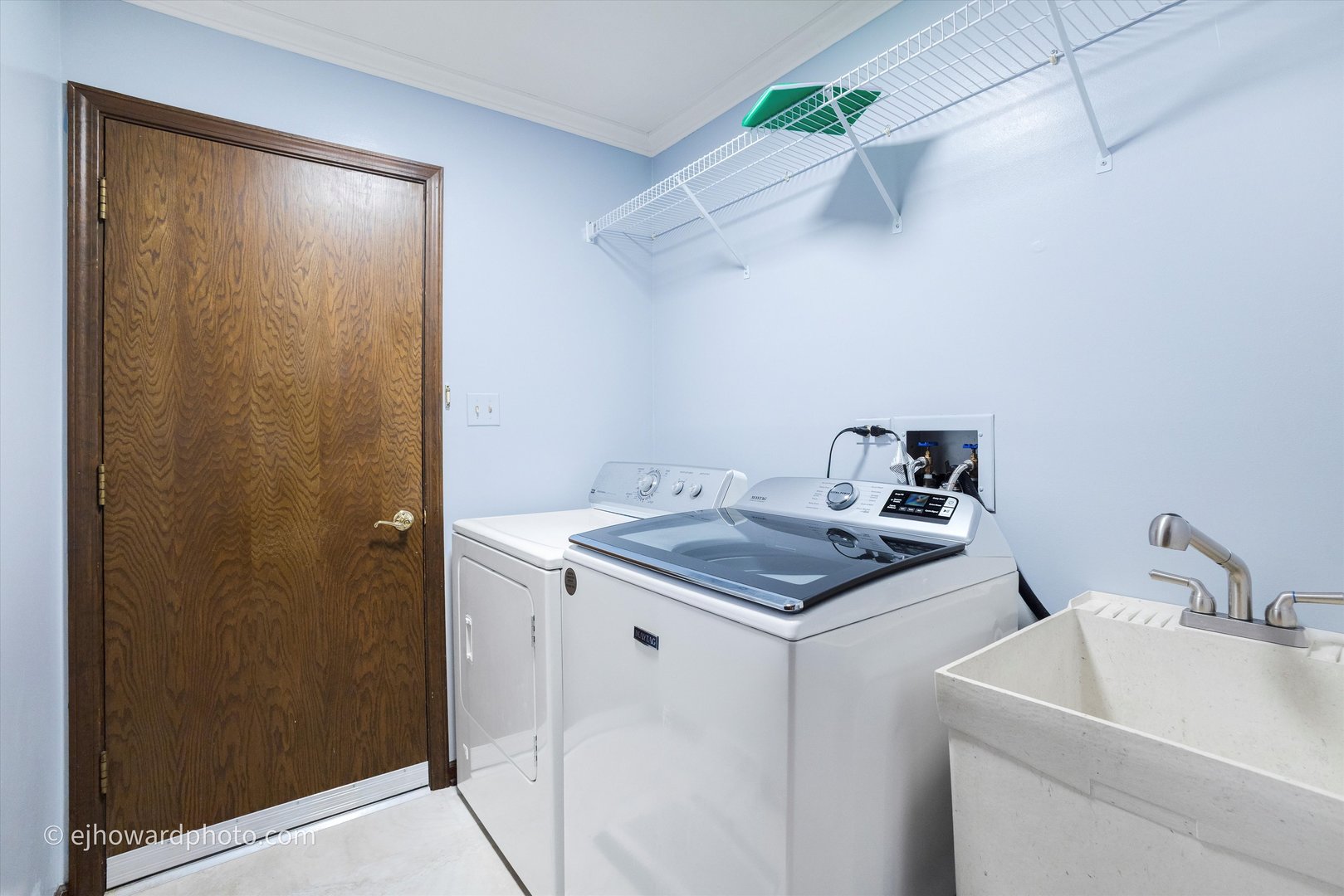 6142 Ivy Drive, Lisle, IL 60532