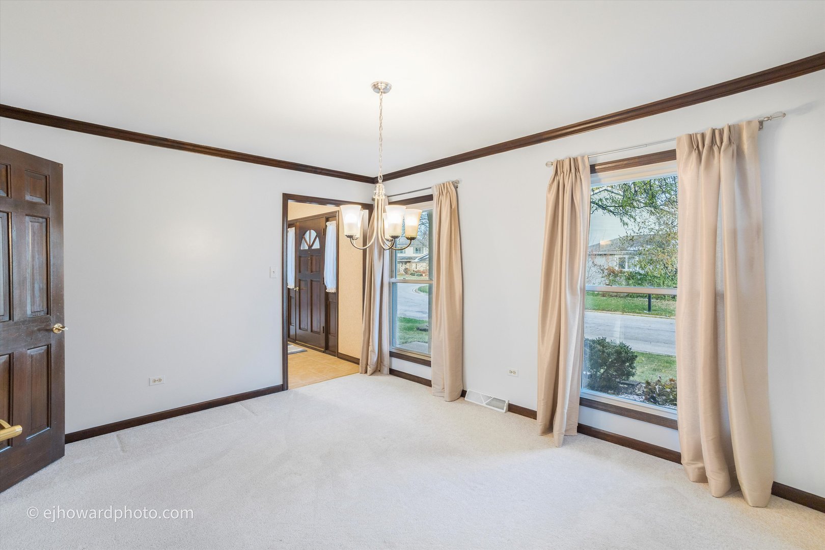 6142 Ivy Drive, Lisle, IL 60532