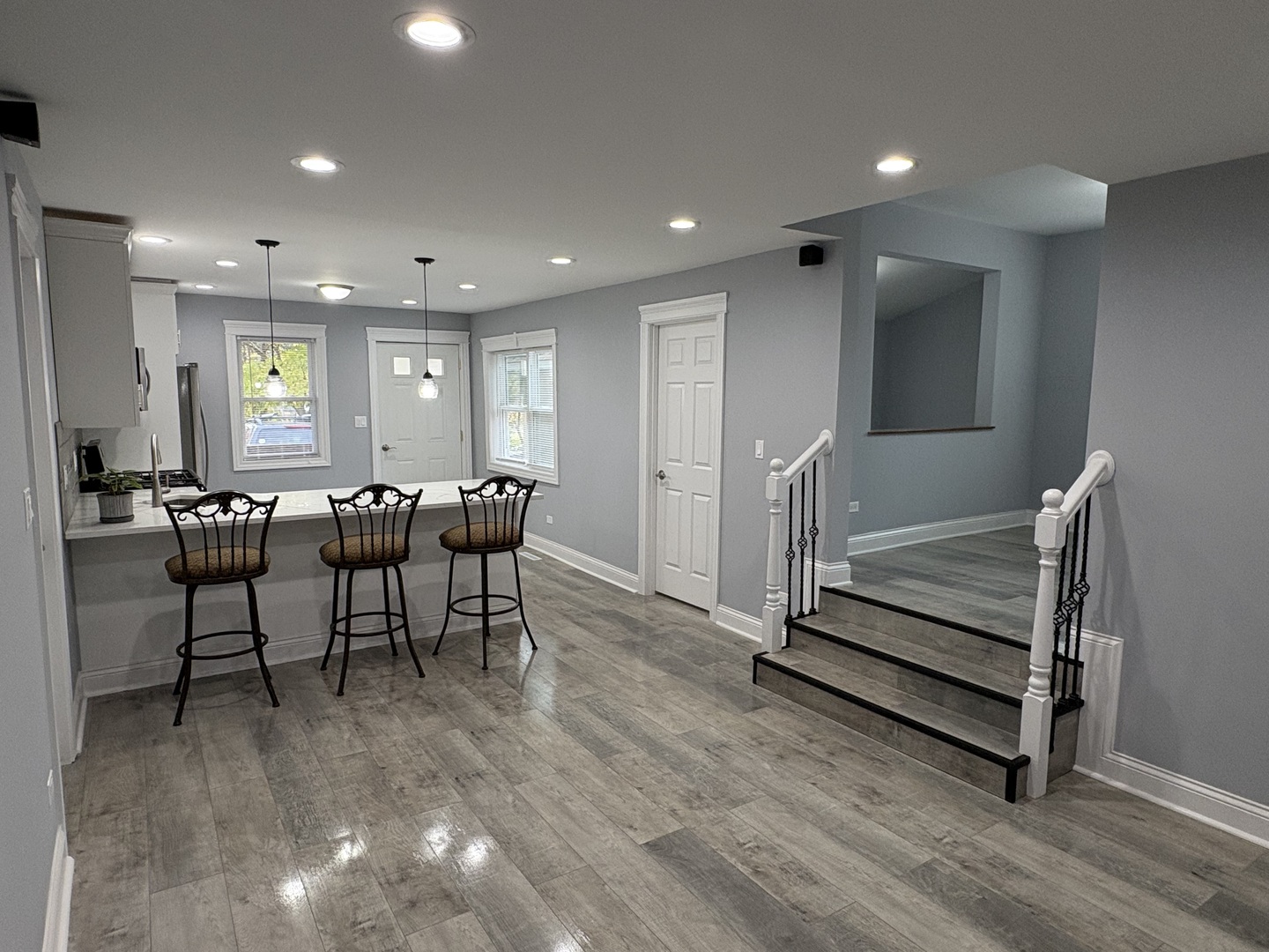 5517 Essex Road, Lisle, IL 60532