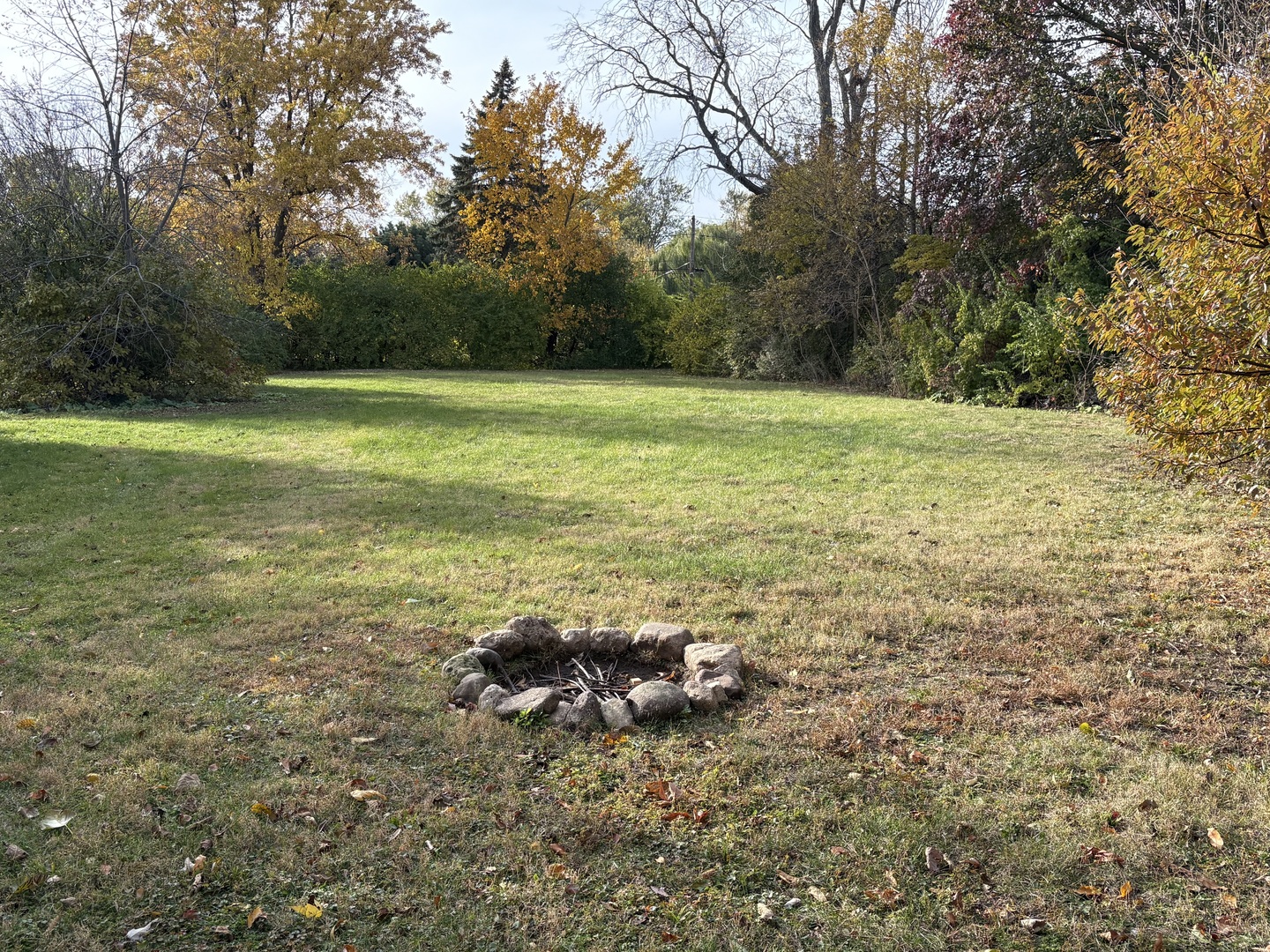 5517 Essex Road, Lisle, IL 60532