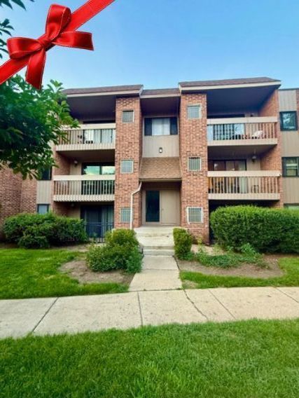 1322 E Ports O Call Drive #1W, Palatine, IL 60074