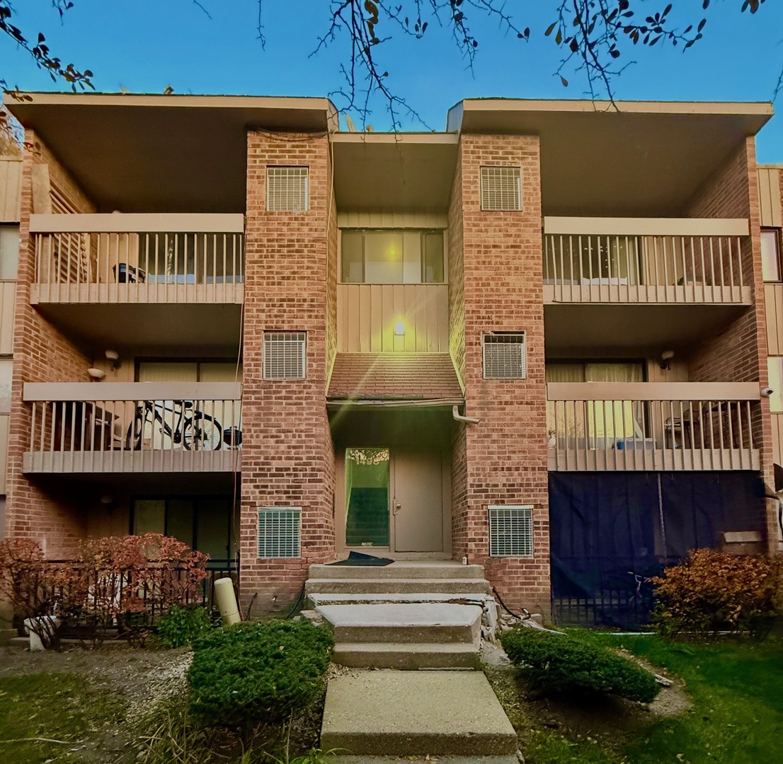 1498 E Ports O' Call Drive #2S, Palatine, IL 60067