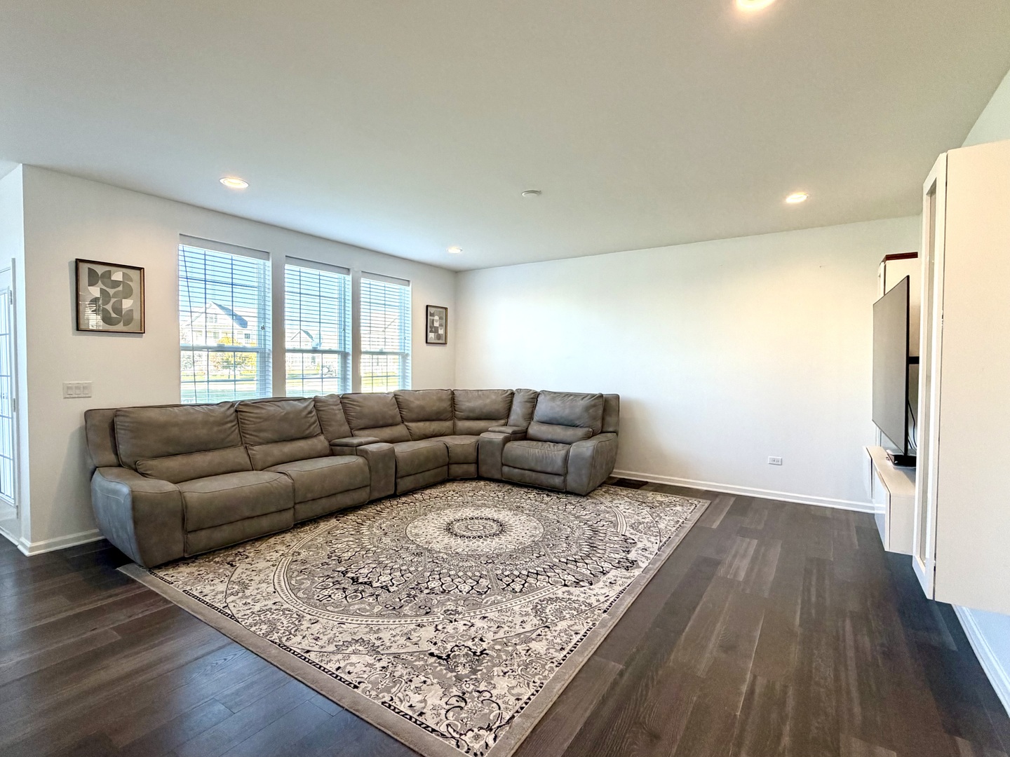 3660 Thornhill Drive, Elgin, IL 60124