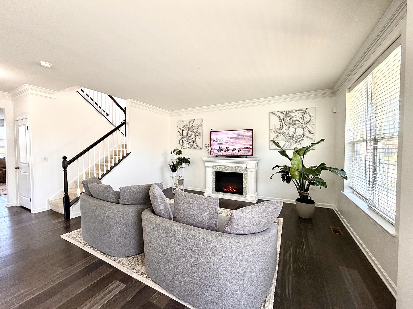 3660 Thornhill Drive, Elgin, IL 60124