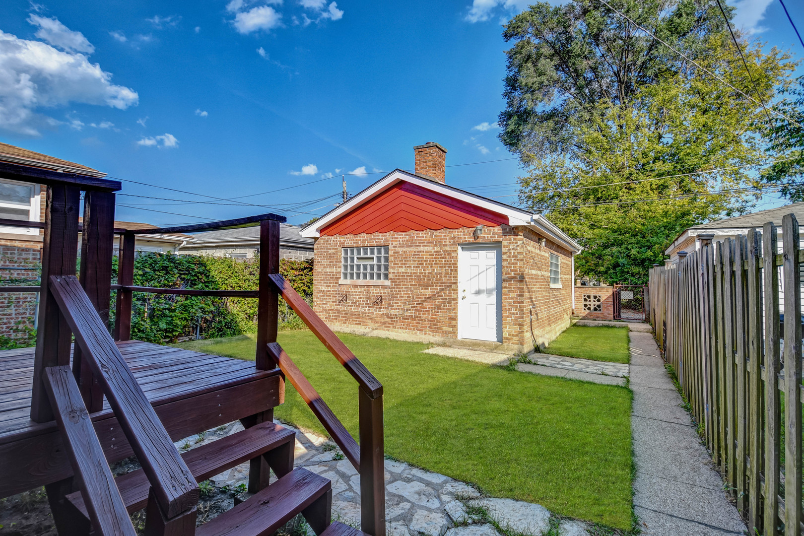 9041 S East End Avenue, Chicago, IL 60617