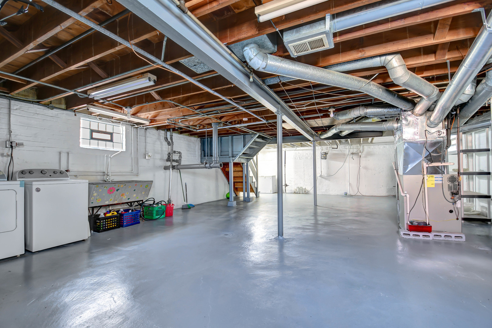 9041 S East End Avenue, Chicago, IL 60617