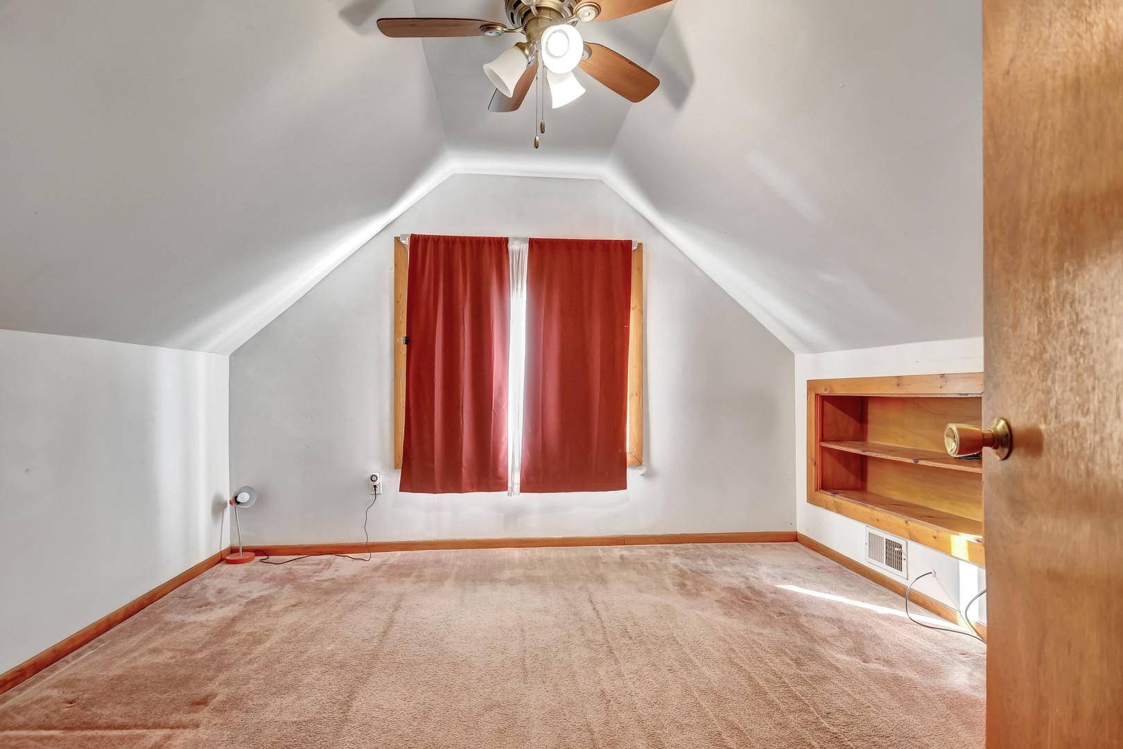 9041 S East End Avenue, Chicago, IL 60617