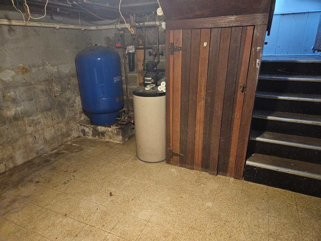 514 Mineral Springs Drive, McHenry, IL 60051