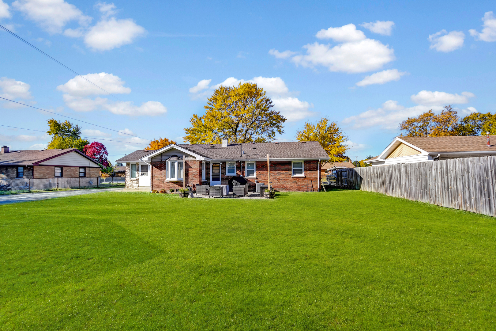 9417 S 76th Court, Hickory Hills, IL 60457