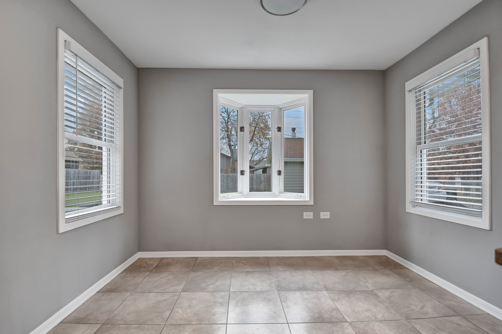 9417 S 76th Court, Hickory Hills, IL 60457