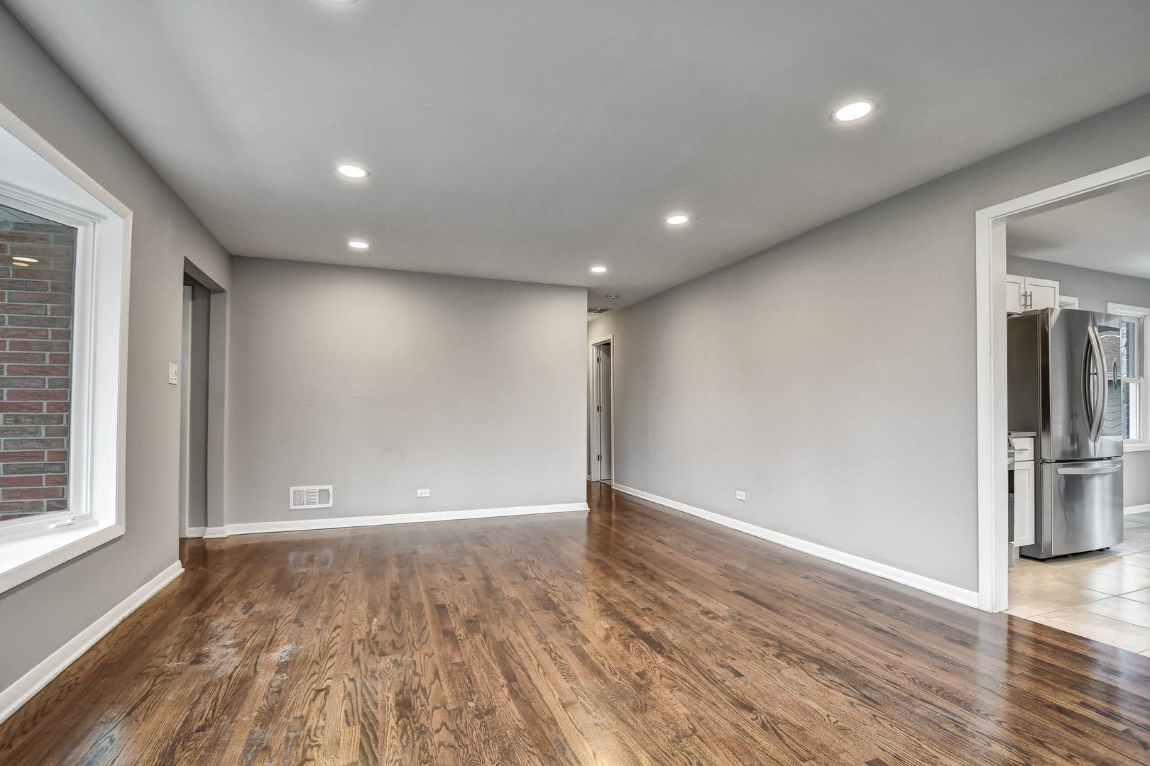 9417 S 76th Court, Hickory Hills, IL 60457