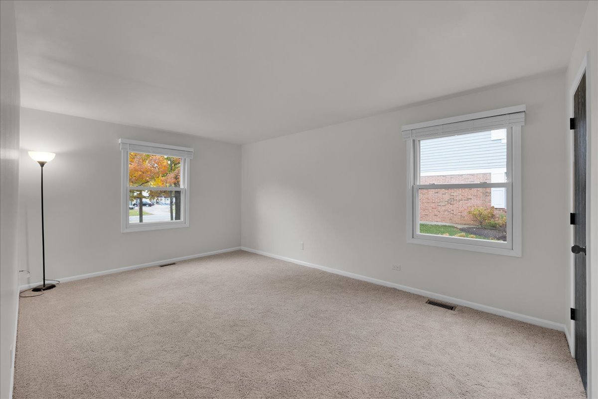 1785 Grosvenor Circle #A, Wheaton, IL 60189