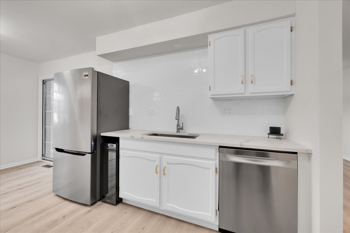 1785 Grosvenor Circle #A, Wheaton, IL 60189