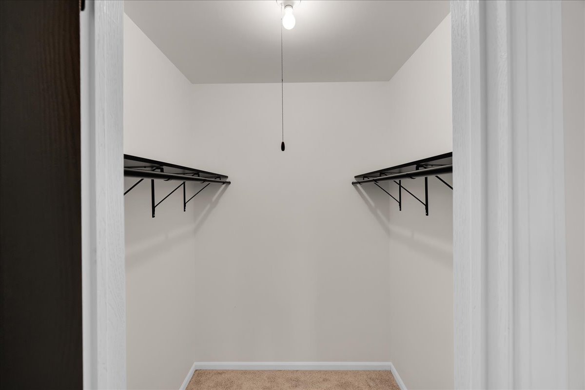 1785 Grosvenor Circle #A, Wheaton, IL 60189