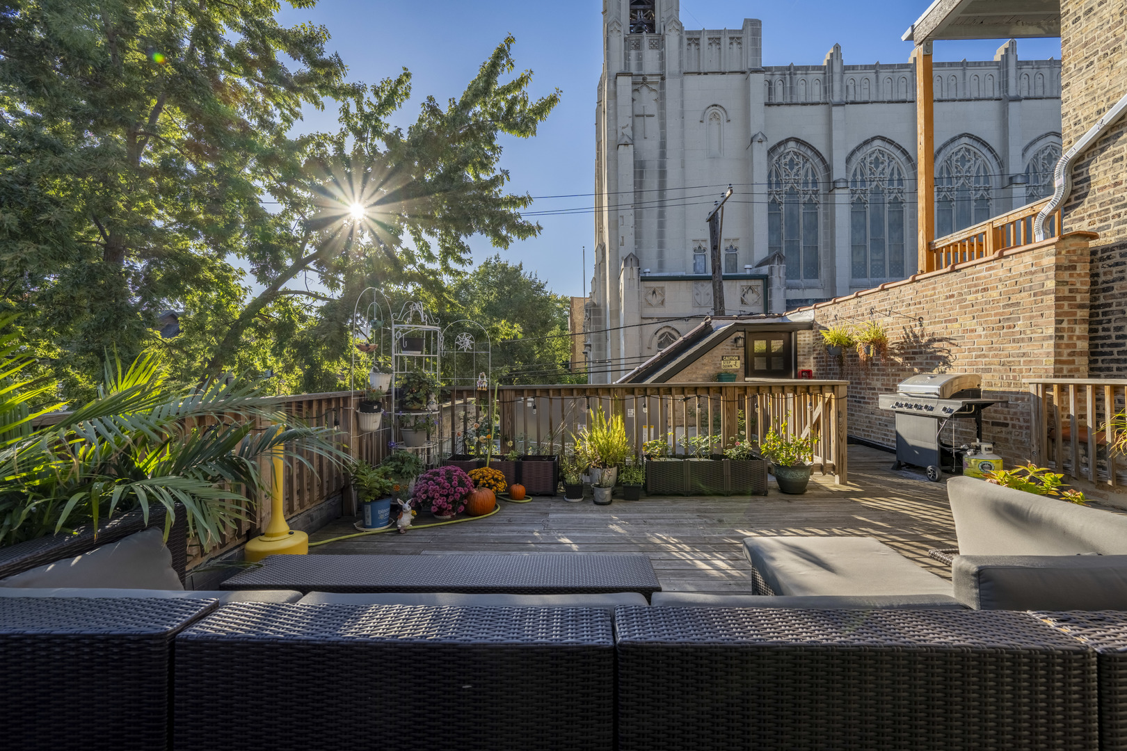 2056 N Damen Avenue #2, Chicago, IL 60647