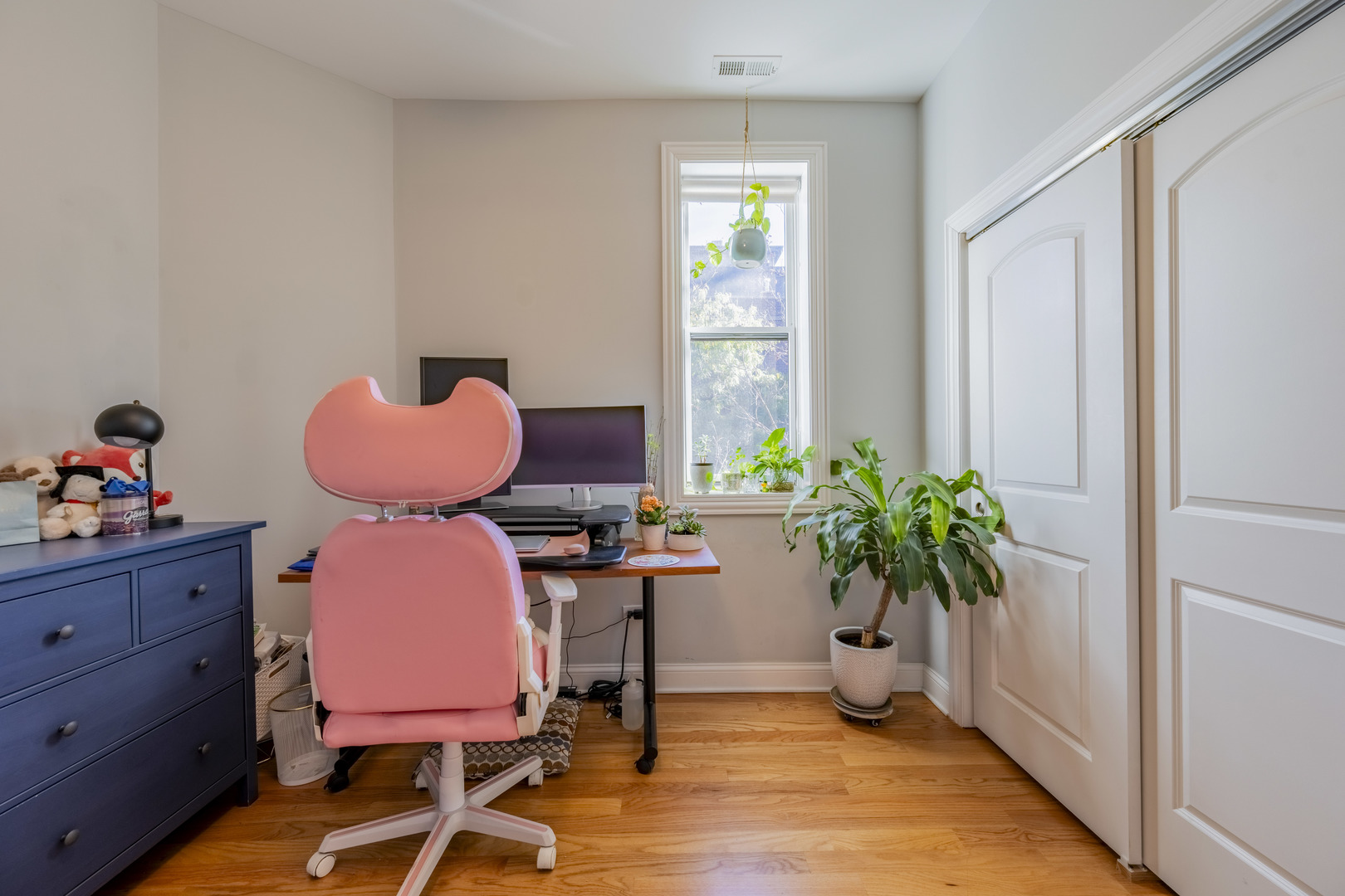 2056 N Damen Avenue #2, Chicago, IL 60647