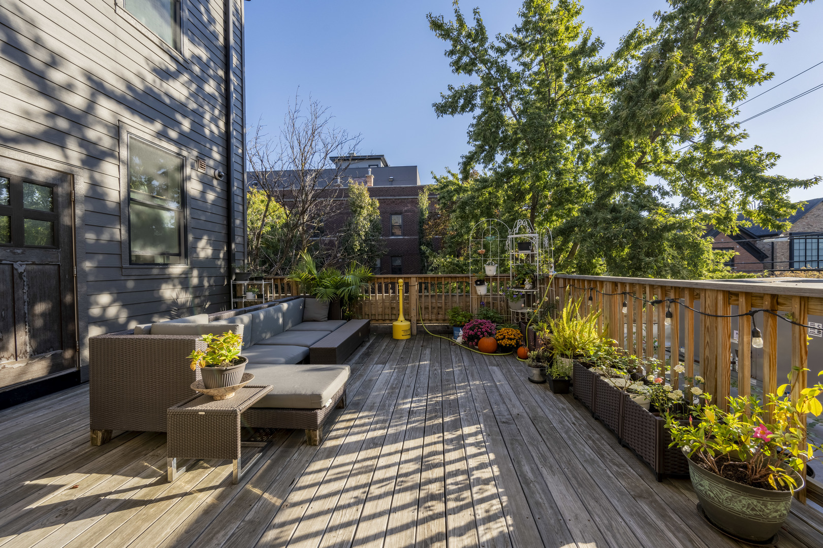 2056 N Damen Avenue #2, Chicago, IL 60647