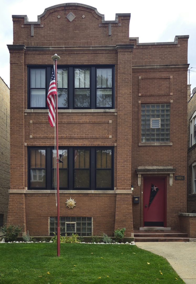 4925 N Kentucky Avenue, Chicago, IL 60630