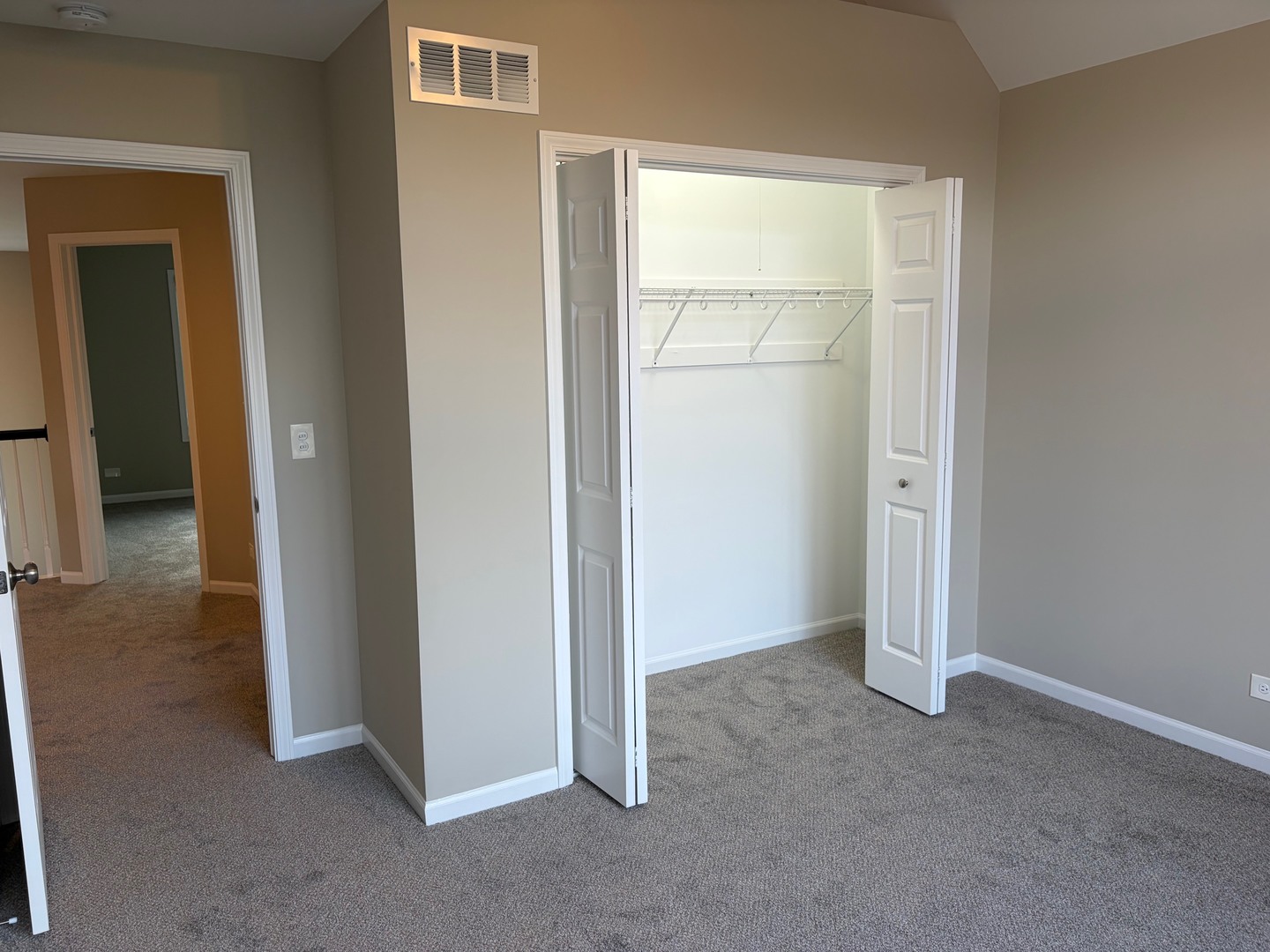 4 Alleghany Court, Bolingbrook, IL 60440