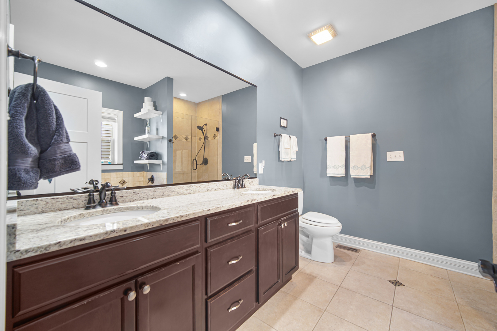 3002 Winter Garden Drive, Valparaiso, IN 46385