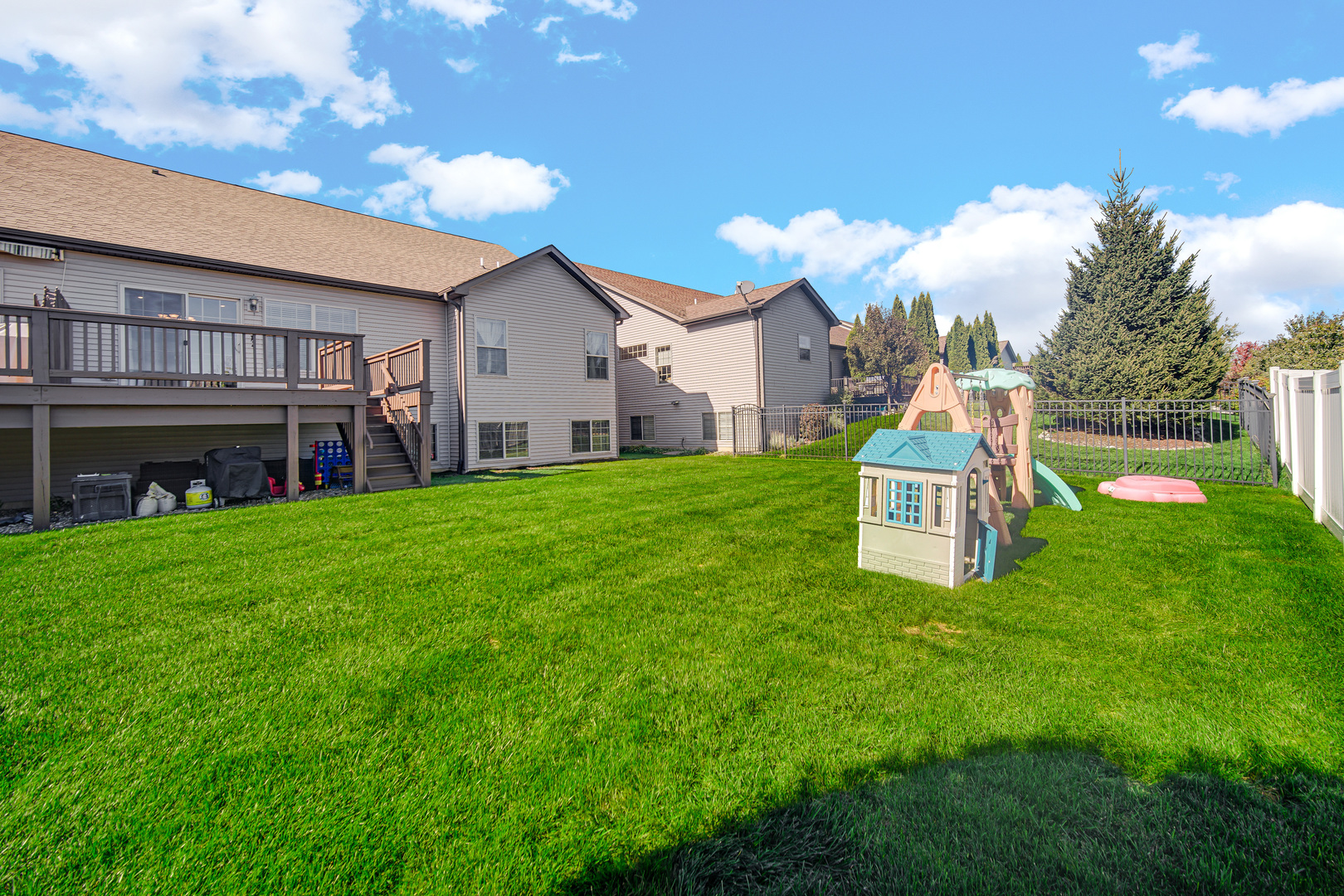 3002 Winter Garden Drive, Valparaiso, IN 46385