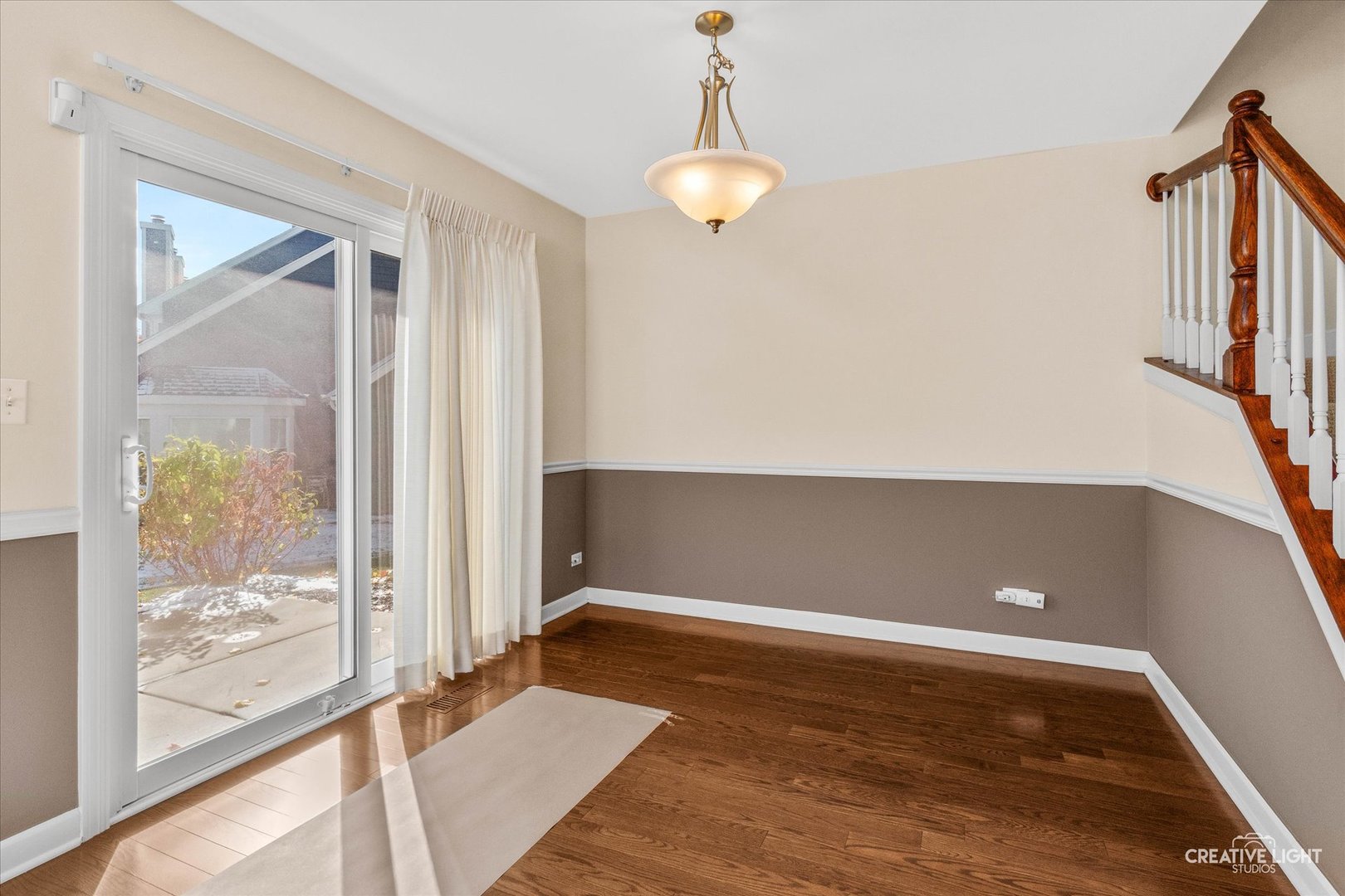 607 Kingsbridge Drive, Carol Stream, IL 60188