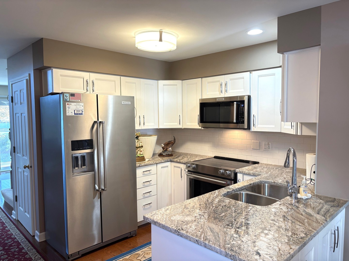 607 Kingsbridge Drive, Carol Stream, IL 60188