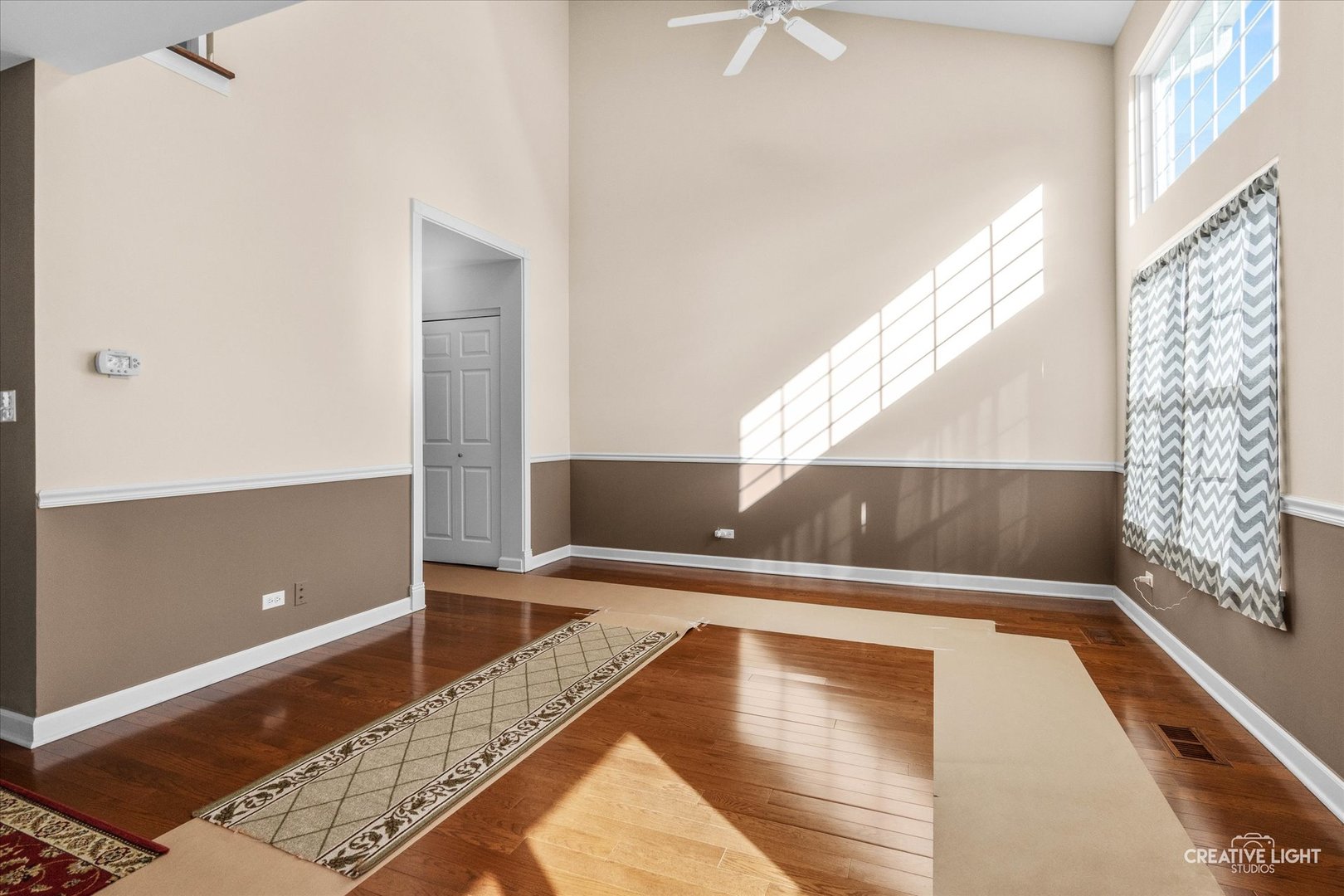 607 Kingsbridge Drive, Carol Stream, IL 60188