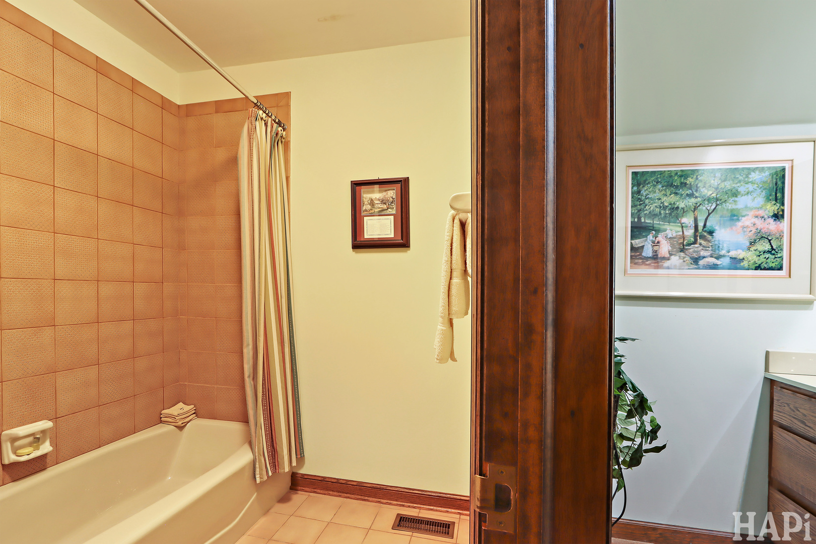 23785 W Barnswallow Lane, Wauconda, IL 60084