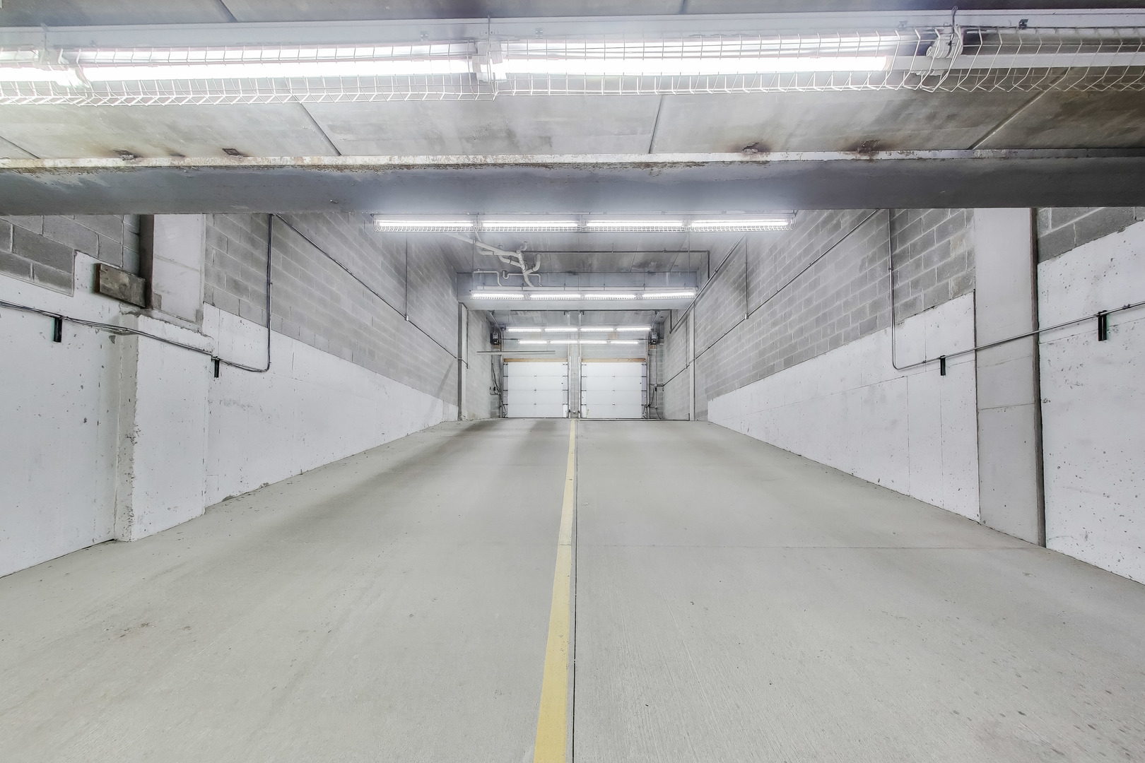 10 E Burlington Street #2B, Riverside, IL 60546