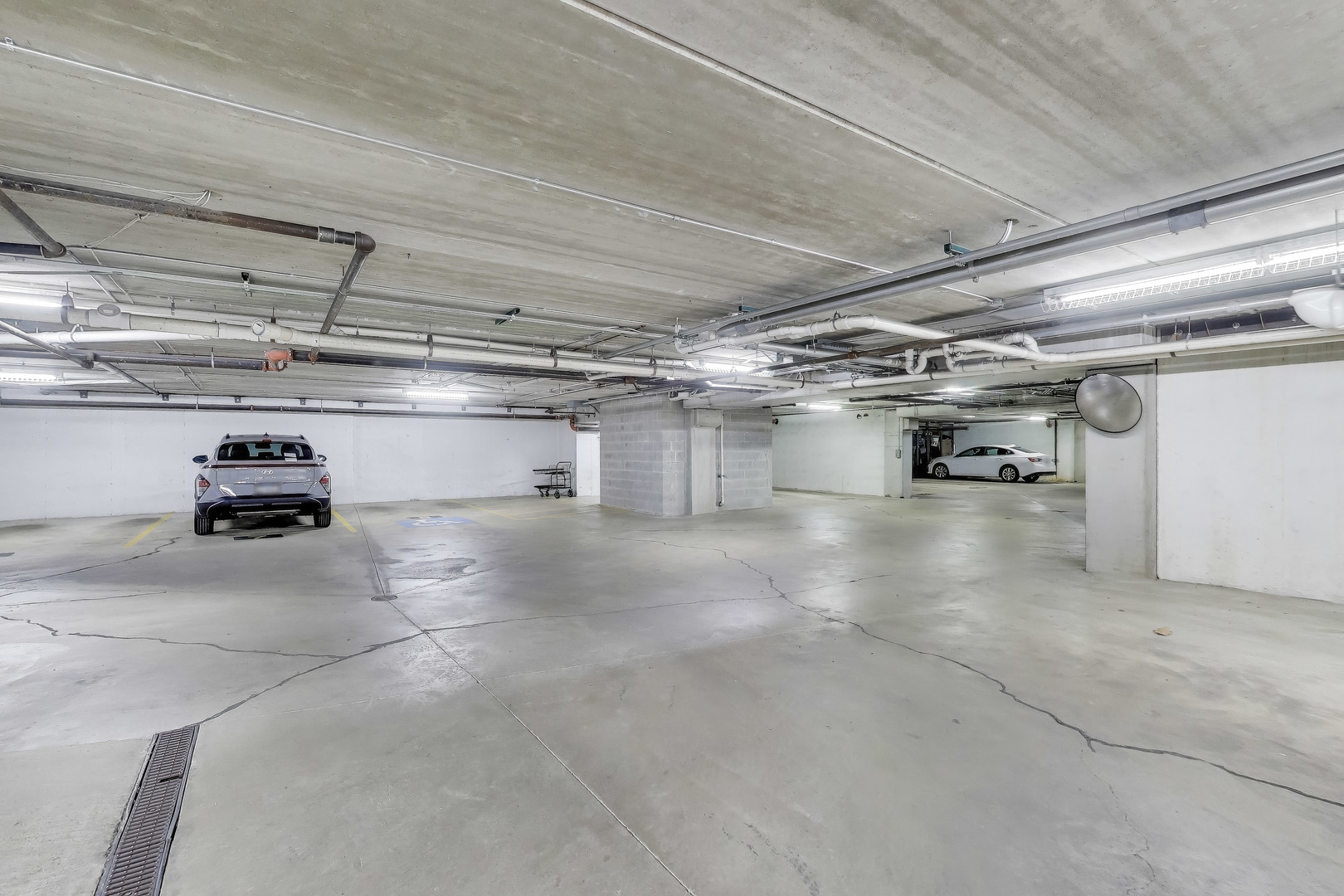 10 E Burlington Street #2B, Riverside, IL 60546