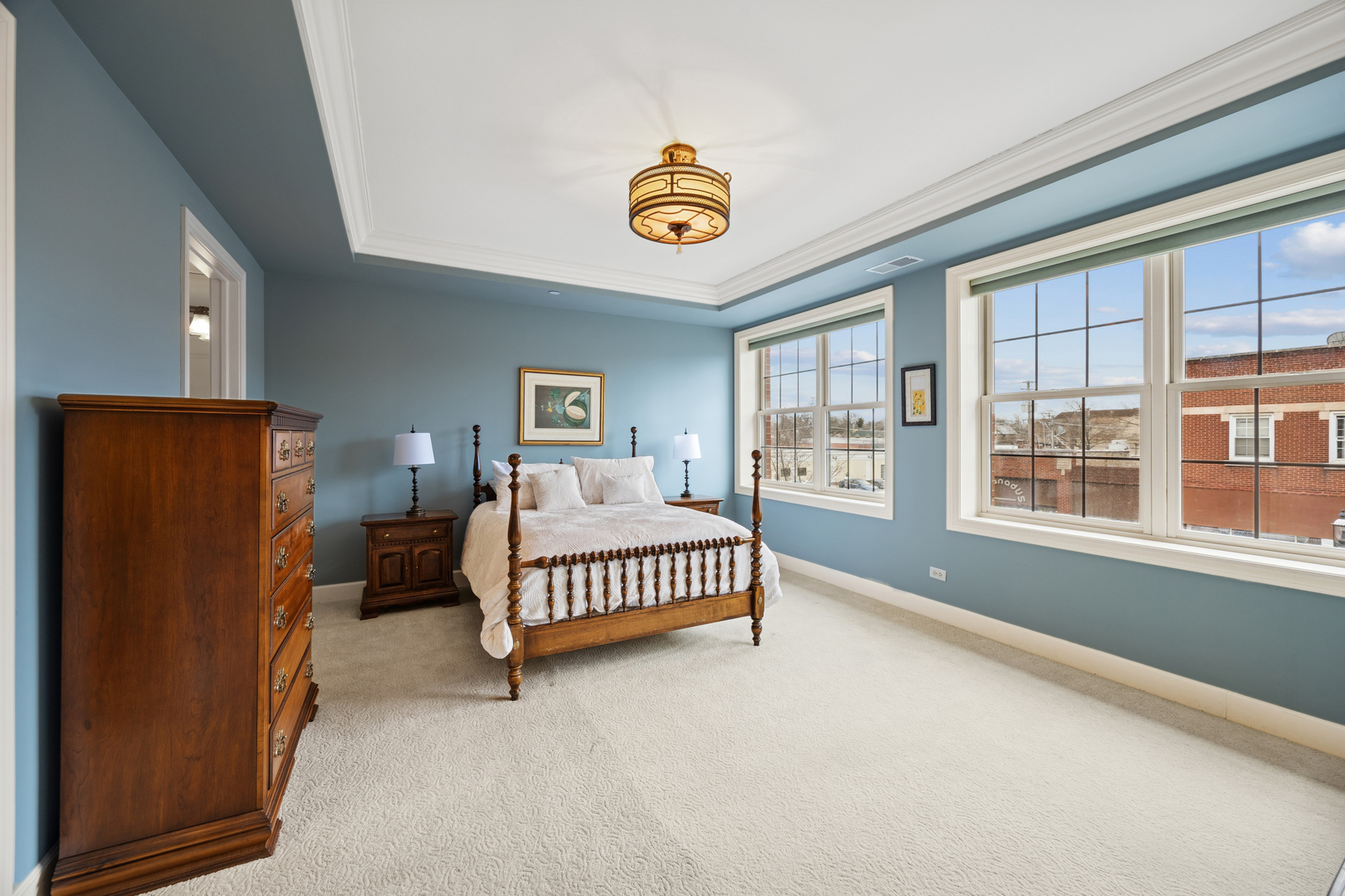 10 E Burlington Street #2B, Riverside, IL 60546