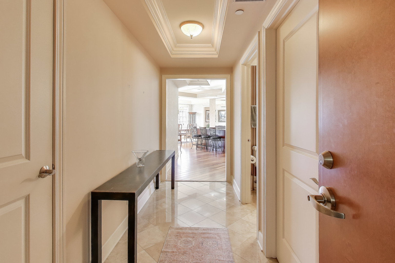 10 E Burlington Street #2B, Riverside, IL 60546