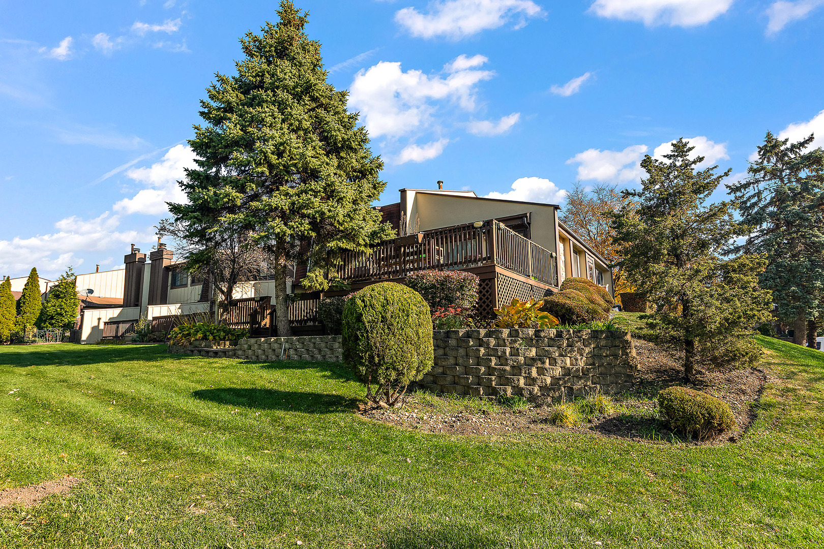 Indian Head Park, IL 60525