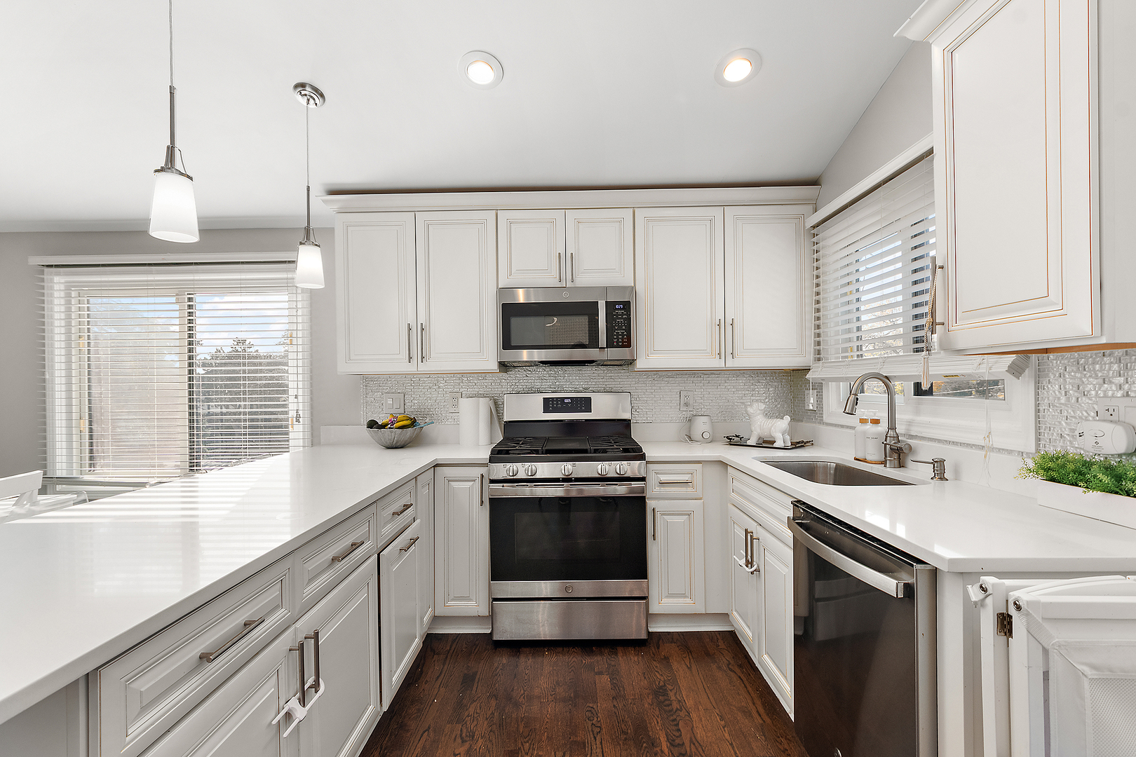 Indian Head Park, IL 60525